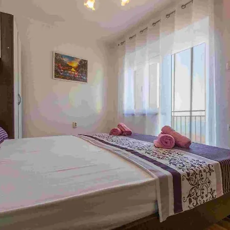 In 39074 Crikvenica