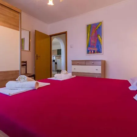 Apartment In 39074