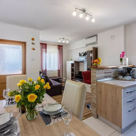 In 39074 Цриквеница